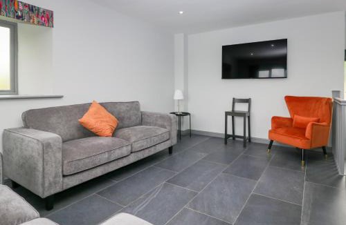 Kendal House | Fell View Cottage