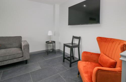 Kendal House | Fell View Cottage