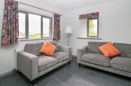 Kendal House | Fell View Cottage