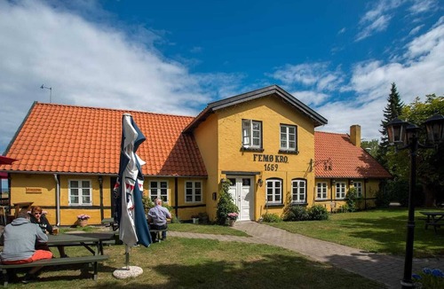 Maribo House | Femo Kro & Feriecenter by DanCenter