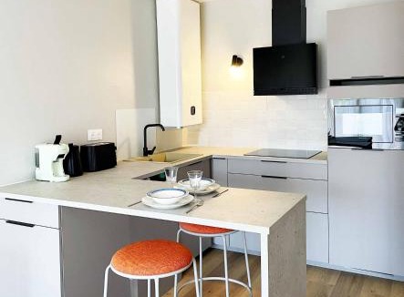 Albi Apartment | Fenêtre sur Cour - Hyper centre, Parking Inclus, Balcon, Wifi