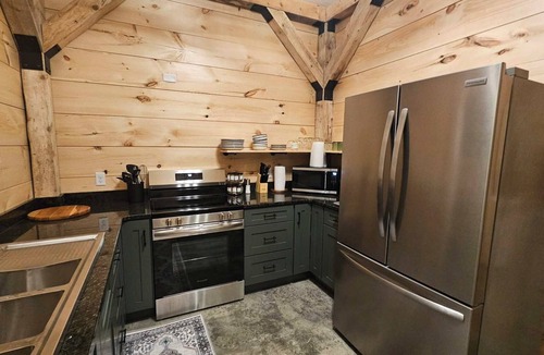 Caribou Cabin | Fen - The Tamaracks - Outdoor Adventures in Northern Maine