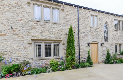 Fence Hotel | Fence Gate Lodge