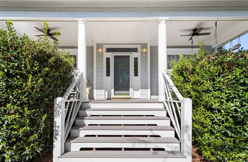 Apex House | Fenced In|Pets OK|By DT Apex|King Bed|EV Charger