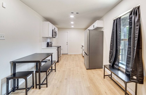 South Dallas - Fair Park House | Fenced-In Yard: Home < 5 Mi to Dtwn Dallas!