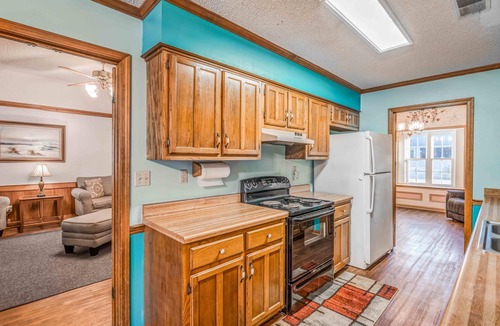 Bartlett Estates House | Fenced Yard - Family-Friendly Bartlett Estates