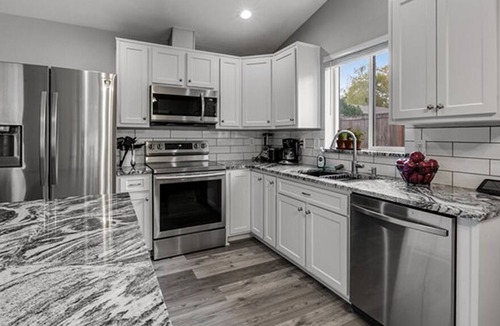 Snohomish House | Fenced yard - Mud proof - 3BD 2BA Apt