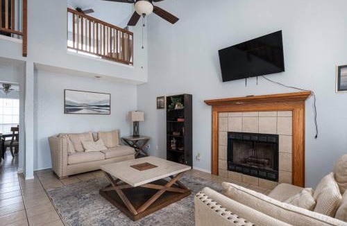 Killeen House | Fenced Yard Patio & Grill Pet Friendly