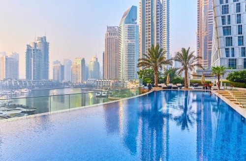 Dubai Marina Apartment | FENDI 2BR- 67 Floor Sea, Atlantis & Dubai Eye View