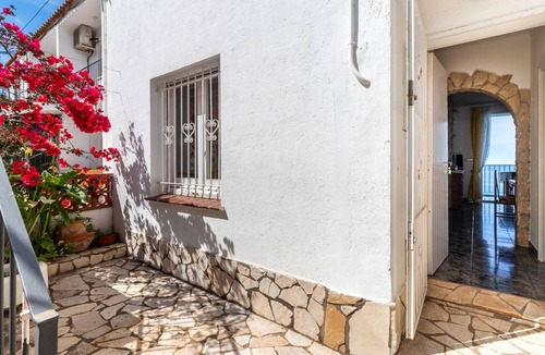 Llanca Apartment | Fener de Baix 81- Apartment right on the seafront