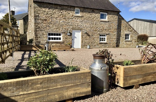 Longnor House | Fenns Barn & Foggs' Barn Peak District