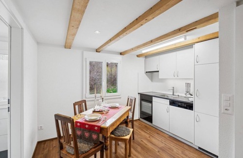 Wildhaus Apartment | FENUS Gemütlich | Bergblick | Küche | SGT08