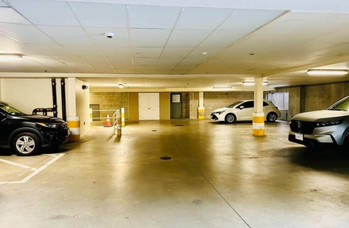 Cambridgeport Apartment | Fenway BU & Harvard & MIT Steps Away