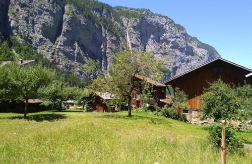 Stechelberg House | Ferien Cottage Flüehblüemli by Interhome