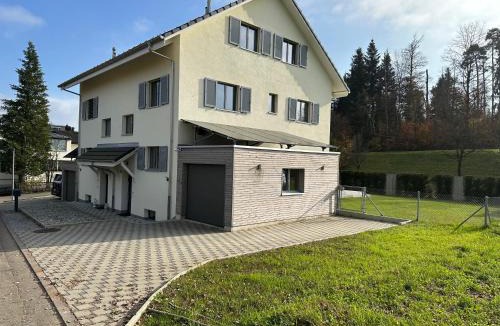 Tann House | Ferienhaus an der Schwarz ZH