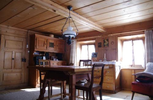 Praz House | Ferienhaus Brün