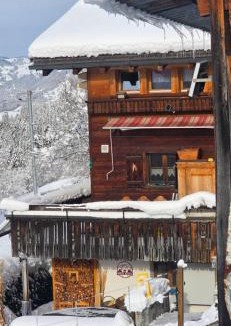 Klosters-Serneus House | Ferienhaus & Ferienwohnung Wiñay Wayna Gotschna Blick Klosters