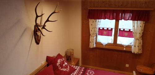 Klosters-Serneus House | Ferienhaus & Ferienwohnung Wiñay Wayna Gotschna Blick Klosters