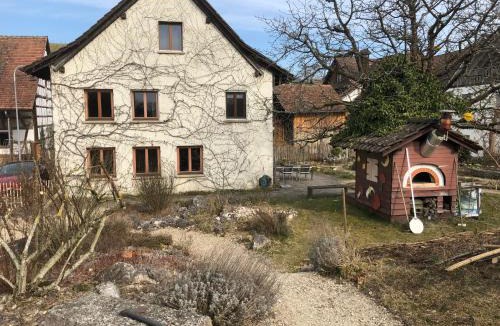 Andelfingen District House | Ferienhaus mit Naturgarten