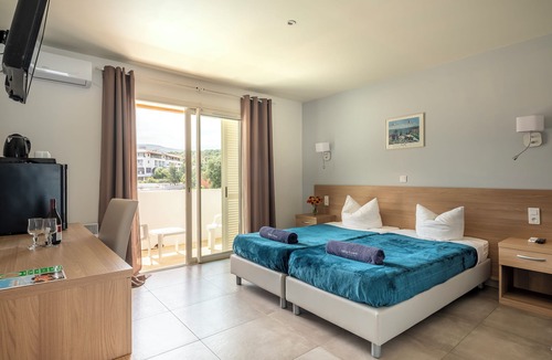 Aregno Hotel | Ferienhotel Maristella