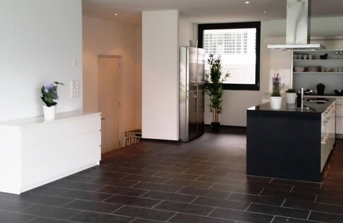 Ruetli House | Ferienvilla am See 1 by Interhome