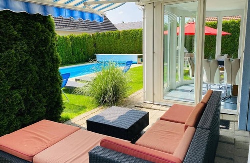 Dottikon House | Ferienvilla "Leons Holiday Homes"