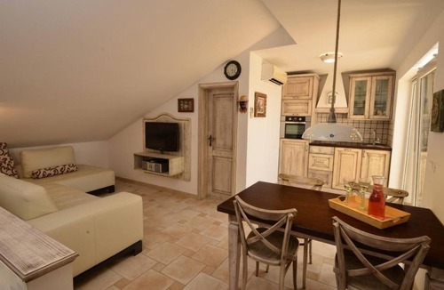 Stara Baska House | Ferienvilla Mar - Insel Krk - Direkt am Strand by Interhome