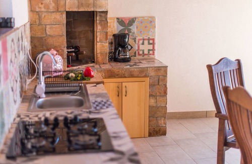 Skatari House | Ferienvilla mit Pool in Pula by Interhome