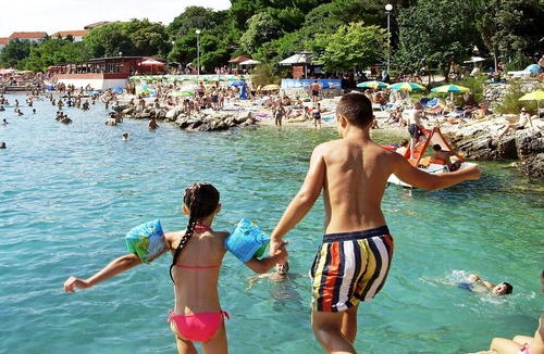Novi Vinodolski Apartment | Ferienwohnungen und Zimmer Drazen (86521-A3) in Novi Vinodolski (Crikvenica)