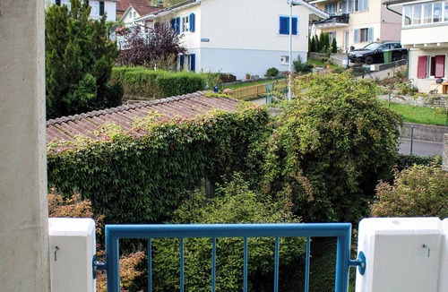 Neuhausen am Rheinfall Apartment | Ferienwohnung als Wohlfühloase mit Sonnigem Balkon 5 Min vom Rheinfall Entfernt