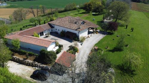 Ambax House | Ferienwohnung Au Pajot