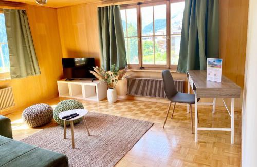 Sedrun Apartment | Ferienwohnung Bergblick