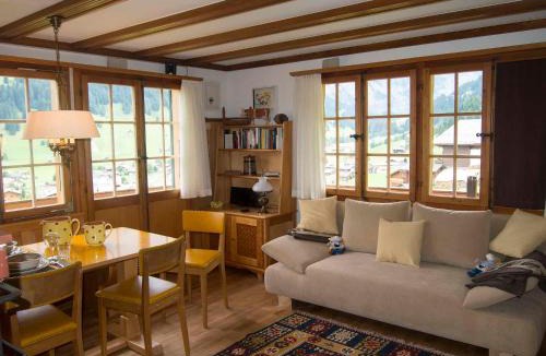 Adelboden Apartment | Ferienwohnung Chalet Zwirbeli