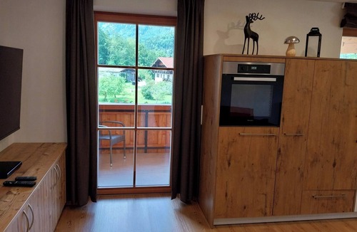 Marktschellenberg Apartment | Ferienwohnung Untersberg 60 qm mit 1 Schlafzimmer und Balkon