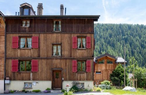 Obergesteln Apartment | Ferienwohnung Gabschi