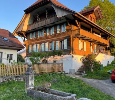 Hondrich Apartment | Ferienwohnung Haus Itten gemütlich und rustikal
