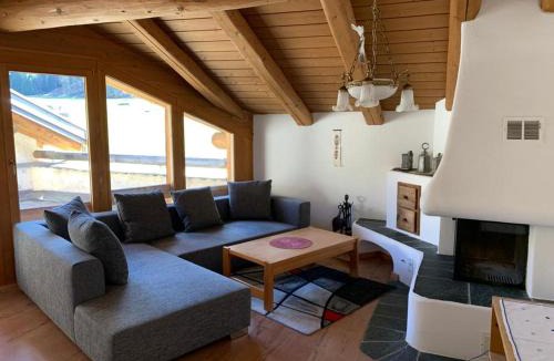 Tschierv Apartment | Ferienwohnung Jalet