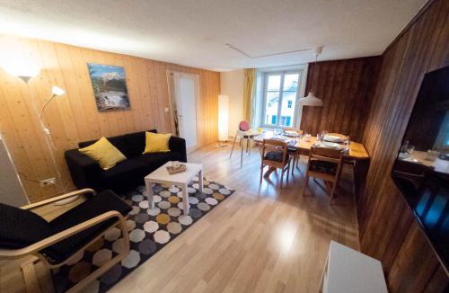Martisberg Apartment | Ferienwohnung Meiringen "Engelhorn"
