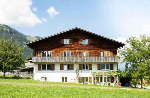 Frutigen Apartment | Ferienwohnung mit Balkon nahe Interlaken & Adelboden