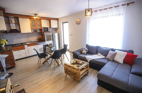 Stranici kod Nove Vasi Apartment | Ferienwohnung mit großem Garten, Grill & Parkplatz – nur 5 Min. zum Meer