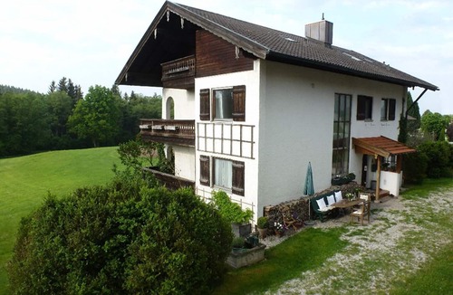 Hoslwang Apartment | Ferienwohnung Südwest, 45 qm Obergeschoss, 1 Wohnzimmer, 1 Separates Schlafzimmer