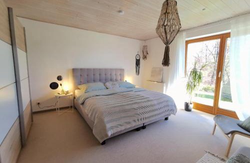 Windberg Apartment | Ferienwohnung Schäfer mit direktem Zugang zum Garten