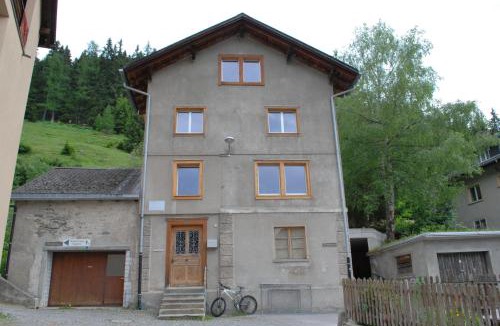Andermatt Apartment | Ferienwohnung Troegligasse