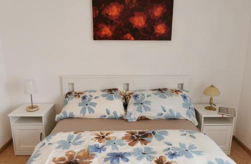 Rudolfstetten-Friedlisberg Bed & Breakfast | Ferienwohnung und B&B Chasa Janett