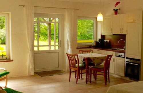 Suderhoft Apartment | Ferienwohnung Vogelsang