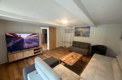 Wimmis Apartment | Ferienwohnung Winterzeit EG - Interlaken Thun Spiez Kandersteg