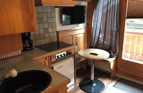 Engadin Scoul Apartment | Ferienwohnungen Chasa Valär, (Scuol). by Interhome