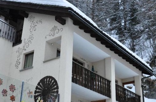Sils-Maria Apartment | Ferienwohnungen Seraina