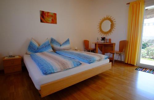 Erlach Bed & Breakfast | Ferienzimmer Zülli