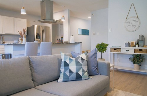 Allen House | Fermata l Modern l Cozy l Great Location l Sunset View l 3BR 2BA